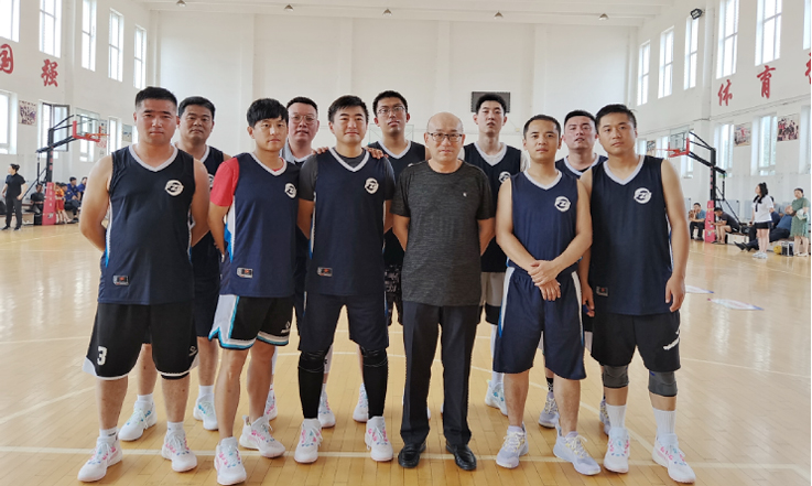 2022年 喜迎20大篮球赛.jpg 喜迎二十大 建功新时代 中国·8827太阳集团股份受邀参加高新区职工篮球赛(图1)